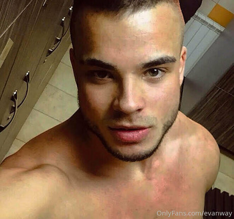 evanway actrice sexy des photos