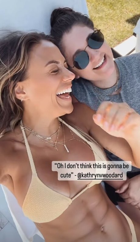 Jana Kramer star du porno chaud des photos