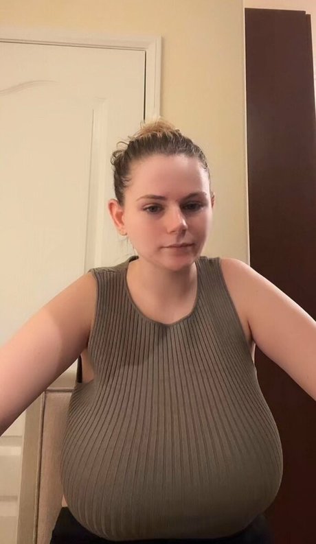 Emily V estrella de alta calidad imagen