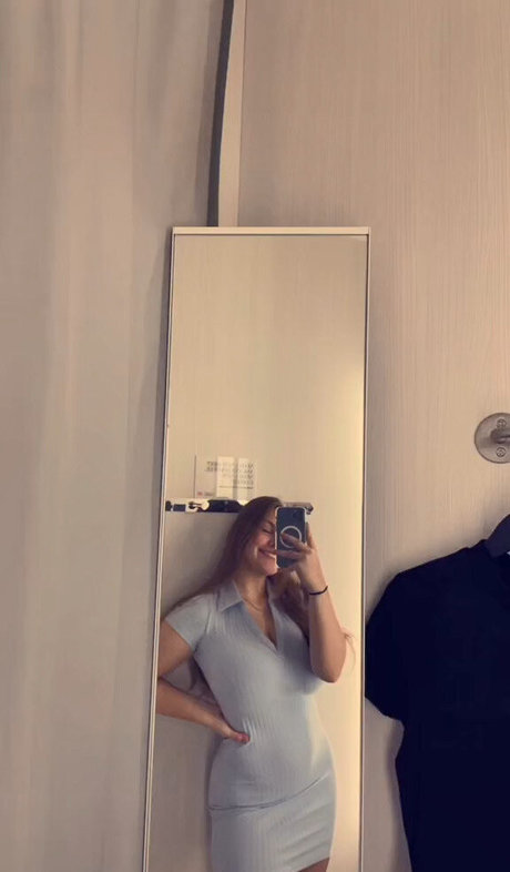 Emily V star du porno parfaite photo