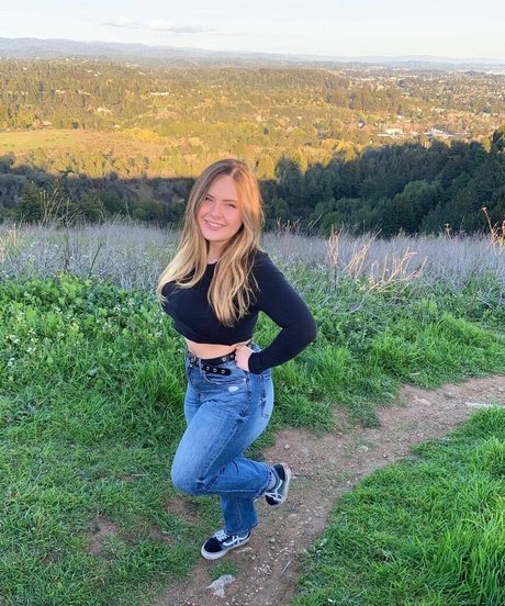 Haley E étoile des photos