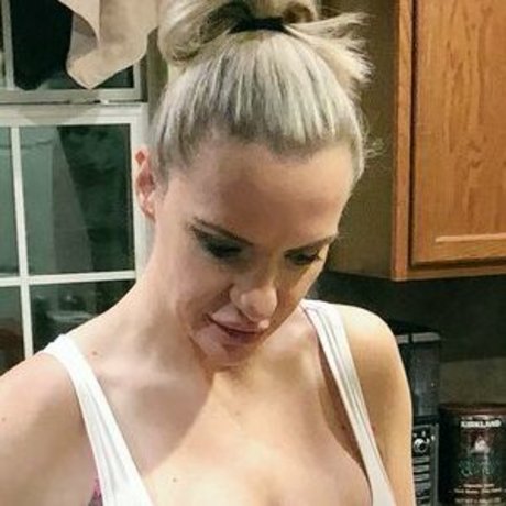 Tori Hendricz desnudos de modelos galería