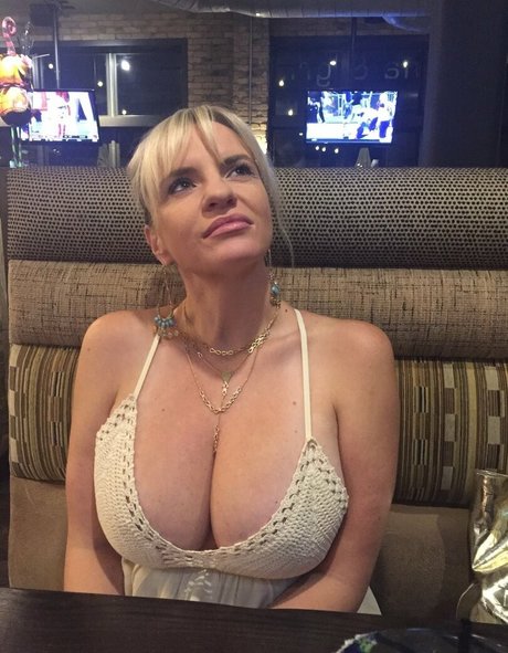 Tori Hendricz meilleure star du porno image