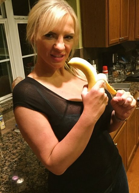 Tori Hendricz Miniatura