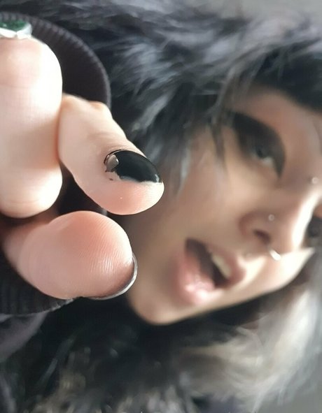 vi0let night actrice chaude image