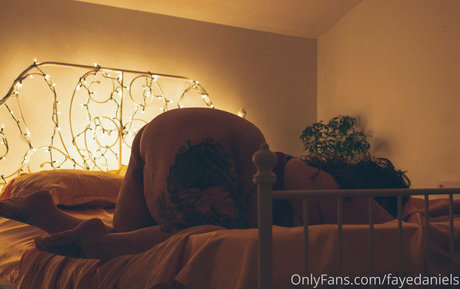 fayedaniels estrella porno exclusiva foto