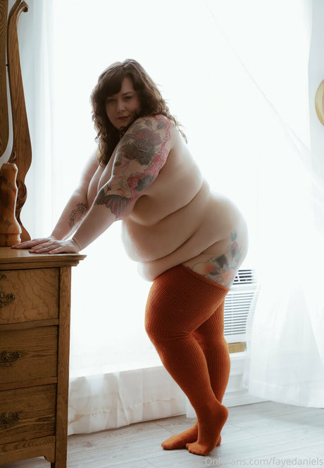 fayedaniels étoile gratuite galeries