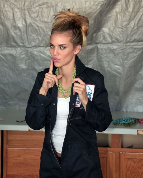 AnnaLynne McCord modèle de sexe img
