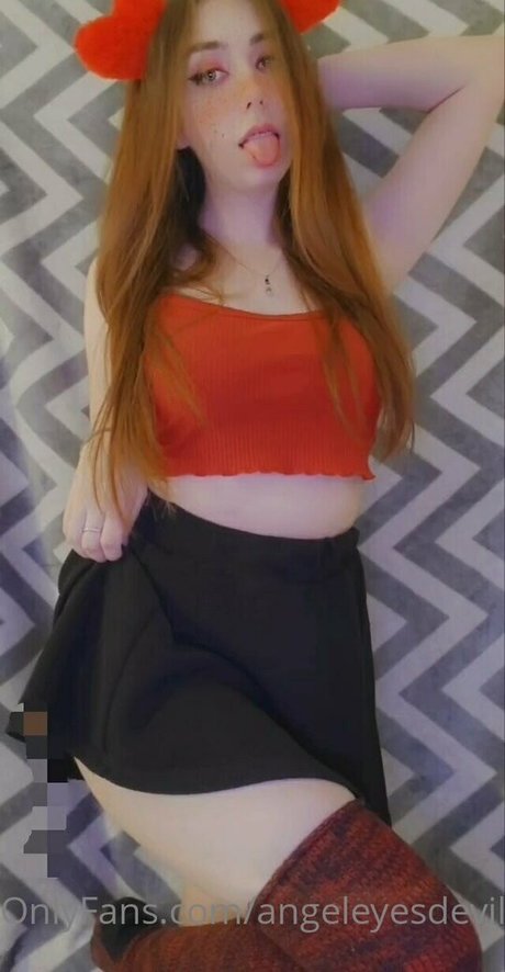 Angel Eyes Devil Thighs modèle sexy galeries