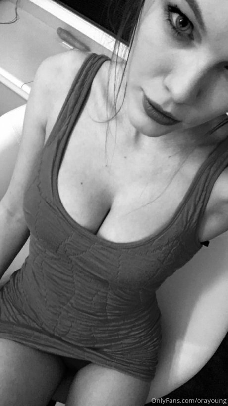 Ora Young étoile chaude collection