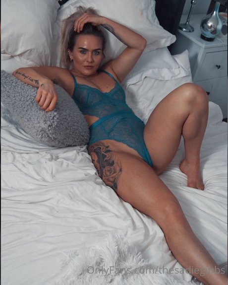 18 asian onlyfans pornographic images