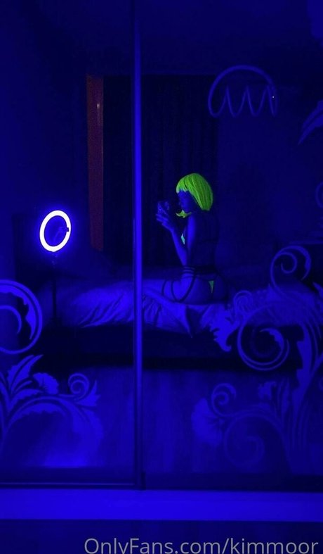 Kim Moor star du porno chaud des photos