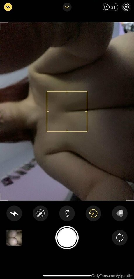 Gigantits modelo adulto archivo