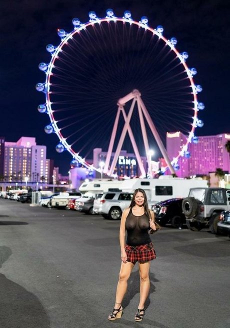 Eimeo modèle adulte photos