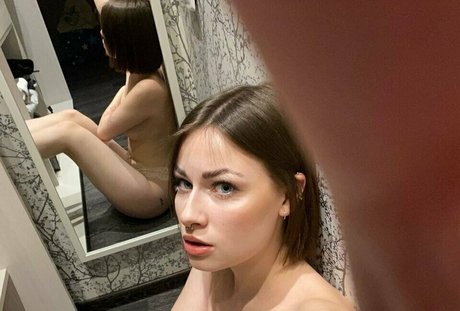 crybaby16 étoile adulte image