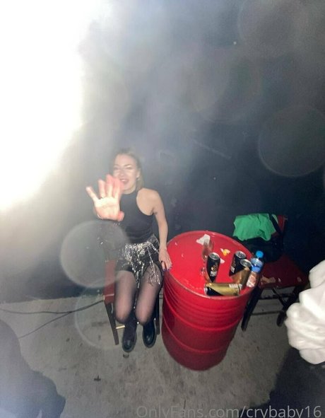 crybaby16 modèle meilleur photo