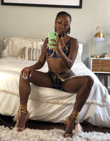 tashablack star best img