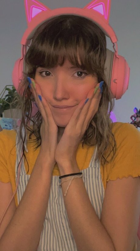 Strawberry Girl Kairi_ actriz de arte archivo