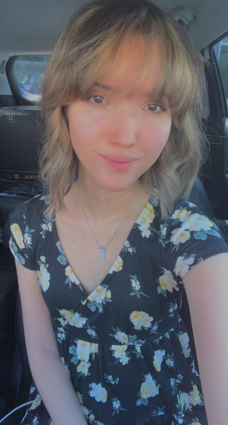 femme blonde onlyfans joli image