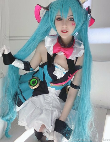 Hirariann modelo libre imágenes