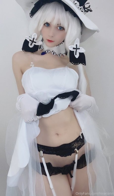 Hirariann estrella desnuda galería