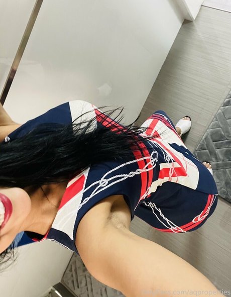 Abella Anderson art modèle img