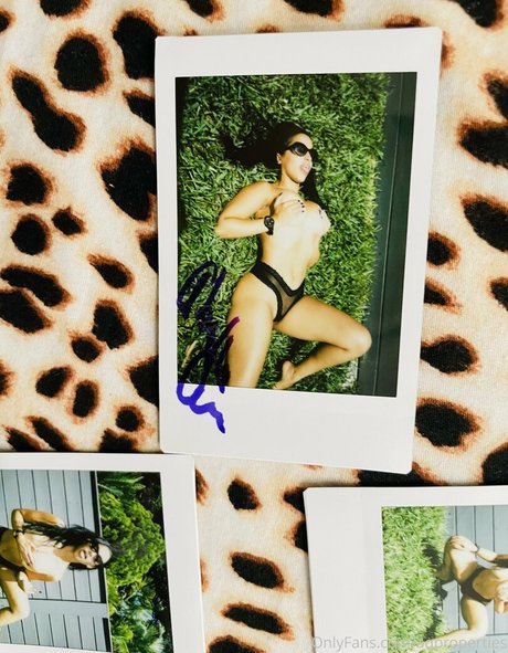 Abella Anderson desnudos de estrellas foto