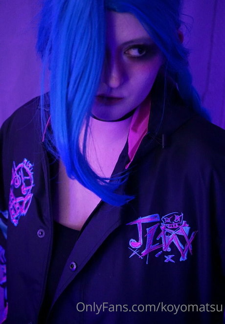Koyomatsu modèle pornographique galerie