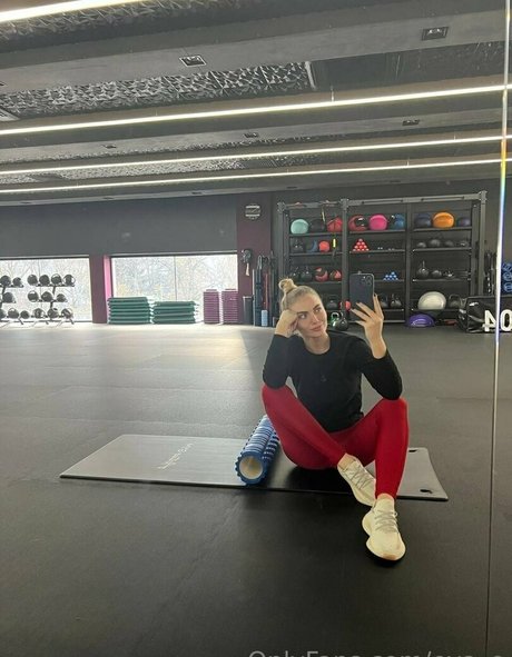 eva e star pornographique img