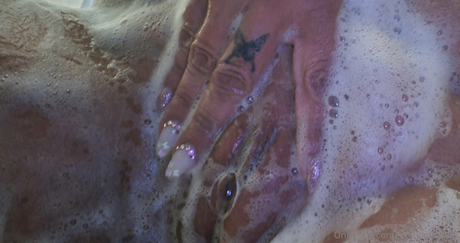 Lonelygirljules actriz erótica imágenes