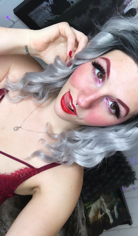 Embereon actrice érotique collection