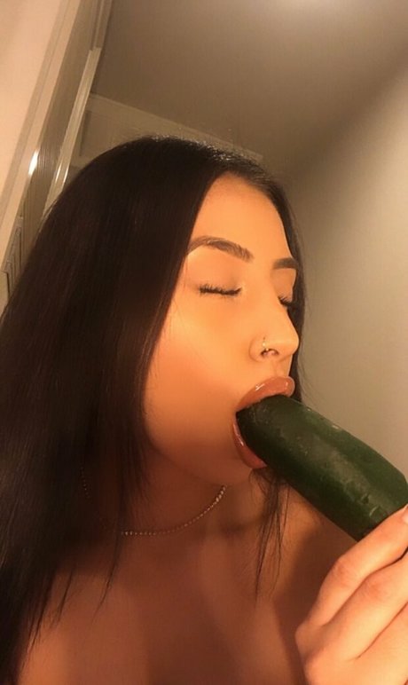 Princess Jasmin star du porno parfaite galerie