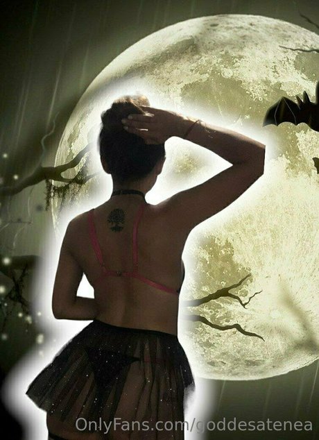 goddesatenea modelo sexy imagen