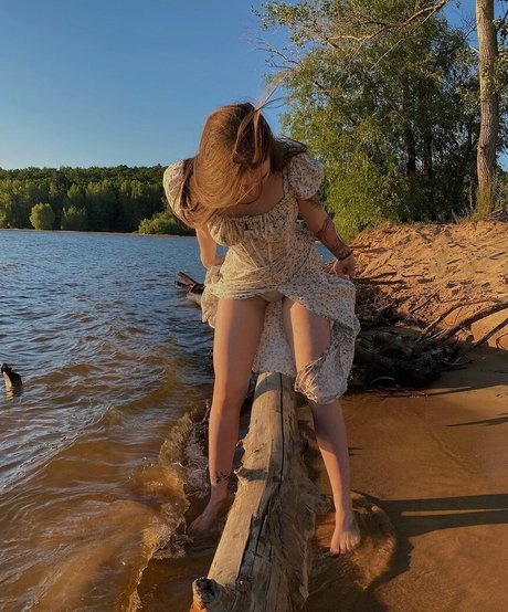 meow fit modèle nu photo