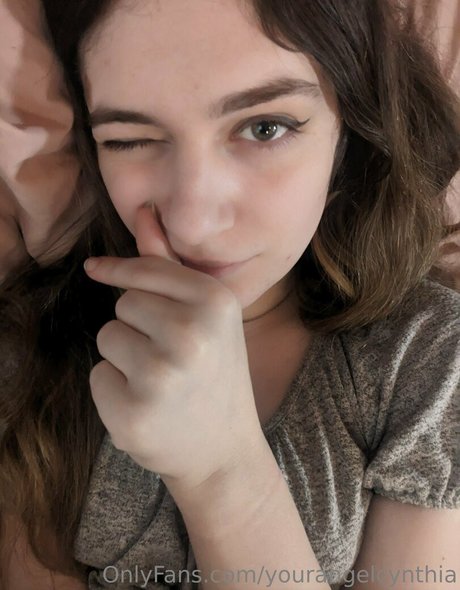 yourangelcynthia actrice chaude photos