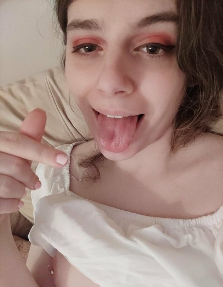 yourangelcynthia modèle pornographique galerie