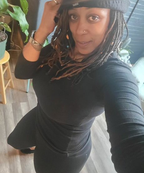 RhodaBlakey erotic actress photo