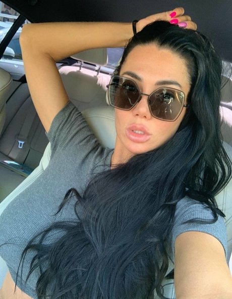 Sexy Alisa actrice porno galerie