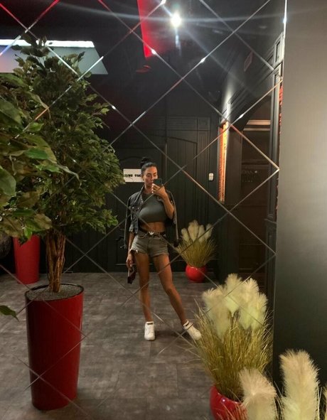 Sexy Alisa estrella porno de alta calidad imágenes