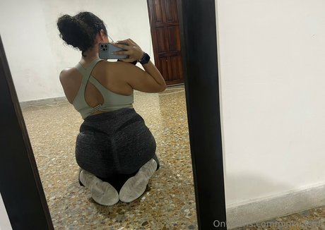 pinkuasmr haut modèle archive