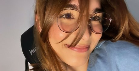 Maya Monroy Ruiz estrella atractiva fotos