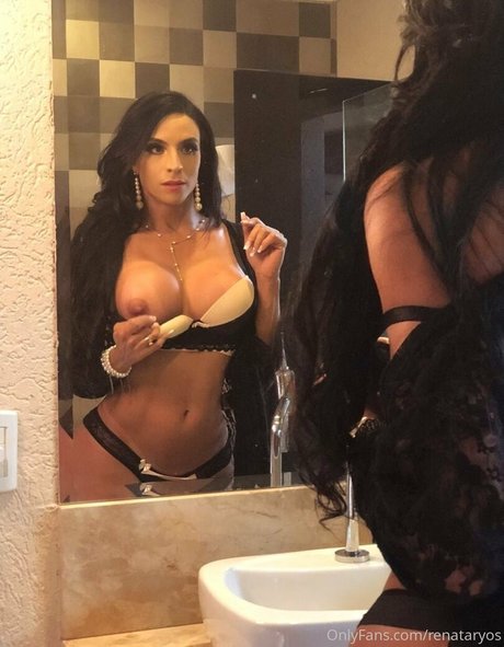 renataryos bonita estrella porno imágenes