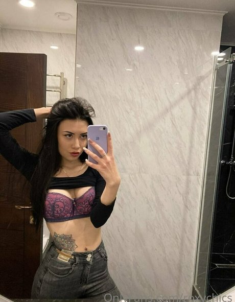 roxychics erotic pornstar photo