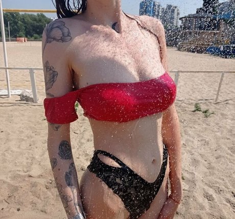 kiraroxx nudes model img