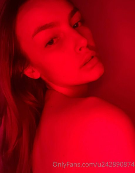 callme naomi star du porno chaude img