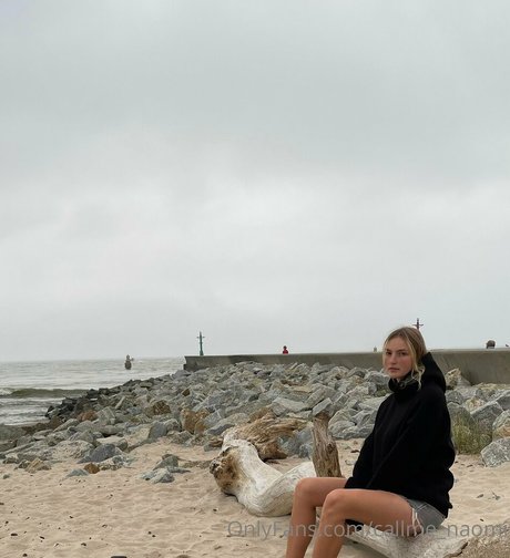 callme naomi modelo agradable galería