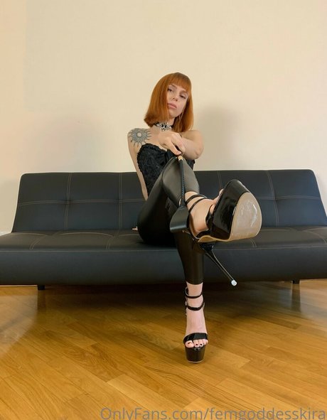 Goddess Kira modelo agradable foto