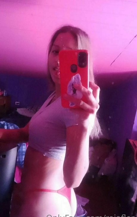 redbunniee belle actrice image