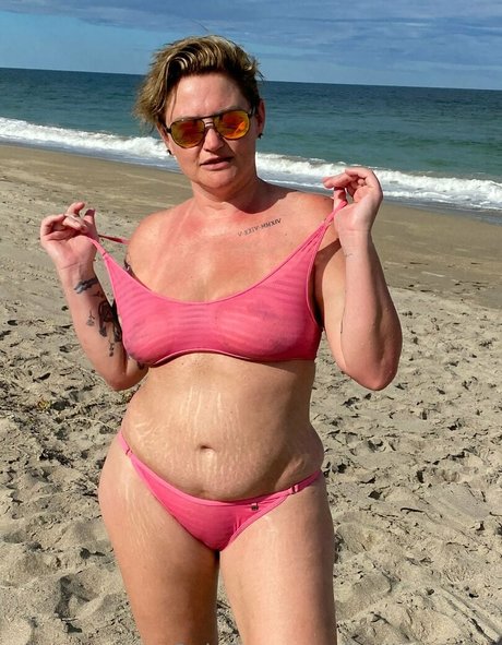 holliess1free jolie actrice galeries