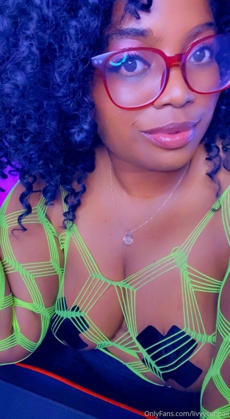 ohlivvynoir actrice de nus img